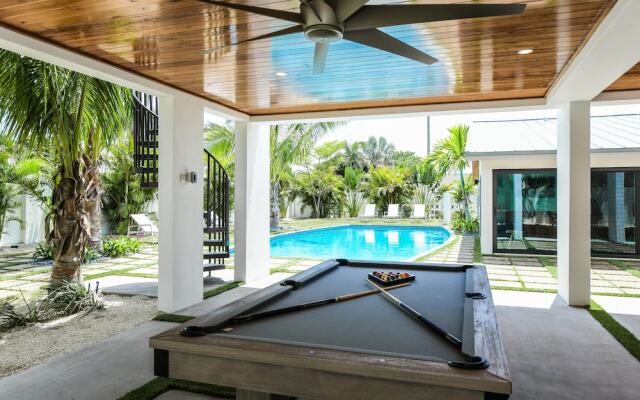 Lido Key Retreat by SKLRP