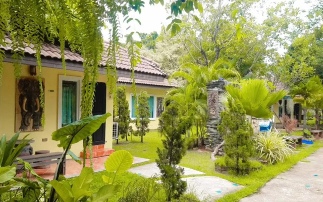 Park & Pool Resort