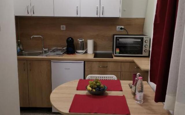 4 Seasons Apartments, A2