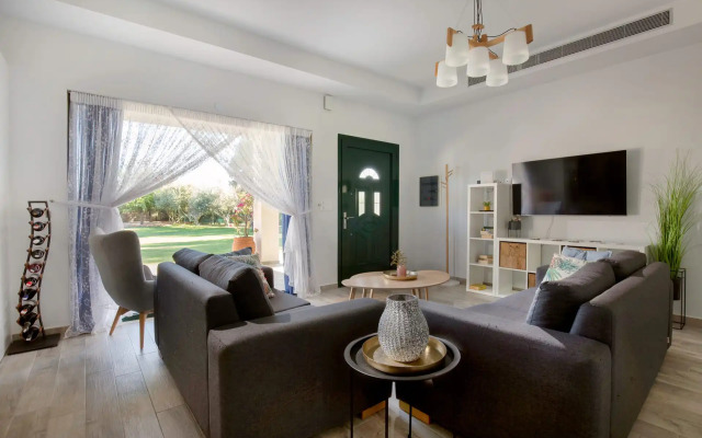 Heliophos Villa Aelia
