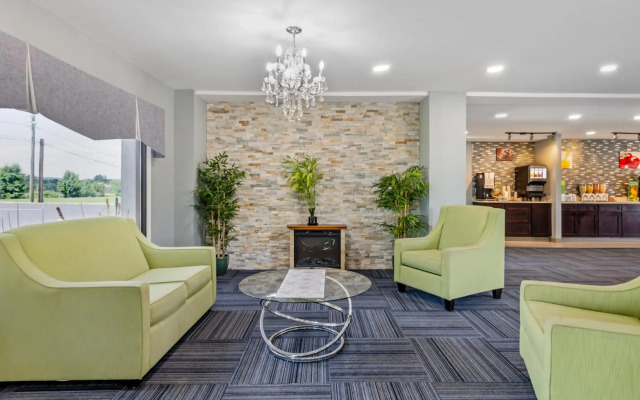 Suburban Studios Verona - Staunton North