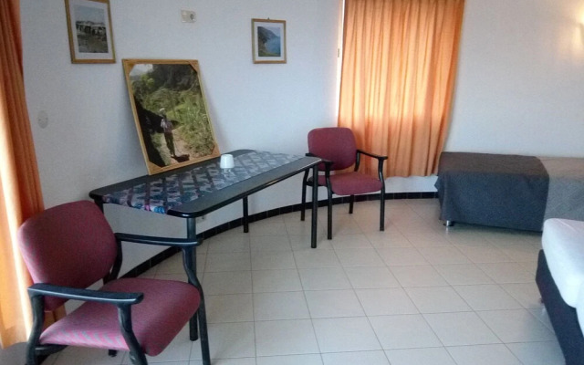 Questel BronQ Eco Lodge