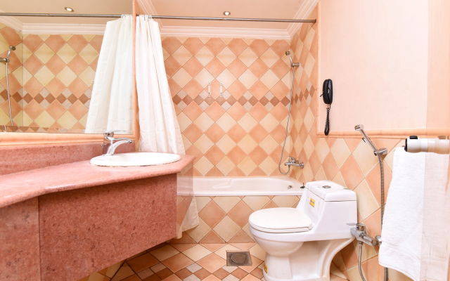 Capital O 419 Al Safeer Hotel