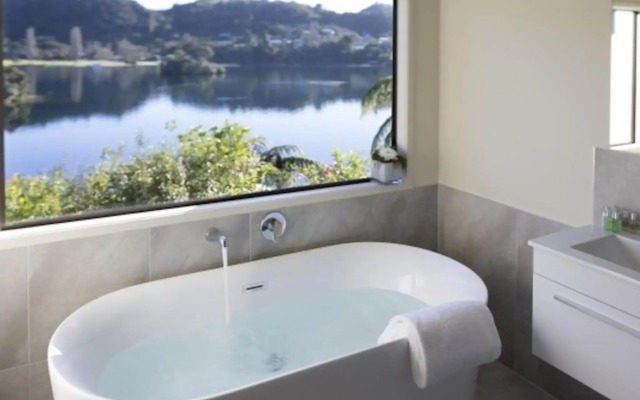 Solitaire Lodge