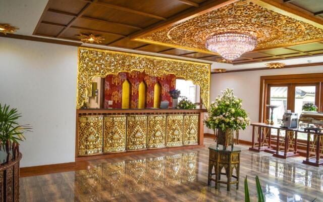 White Boutique Hotel and Spa