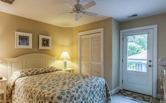 Sandhill Crane 16 by RedAwning