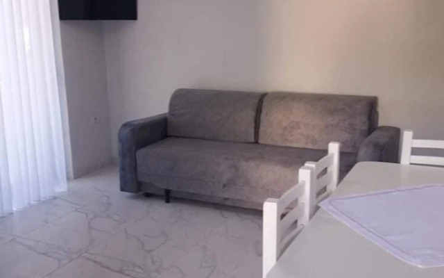 Remarkable 2-bed Apartment in Dhermi