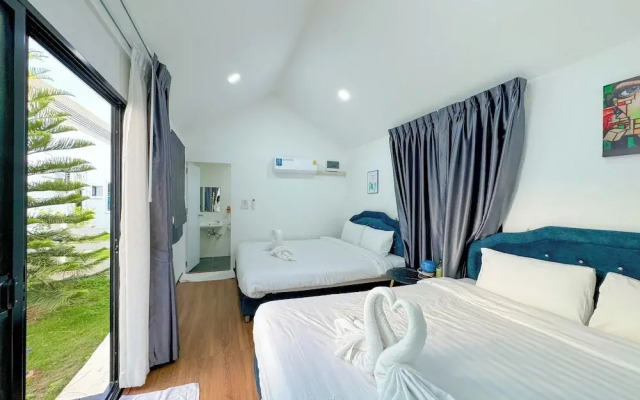 Good Moments Pool Villa