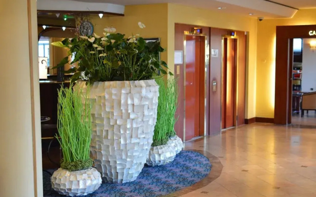 Doubletree By Hilton Paris Bougival