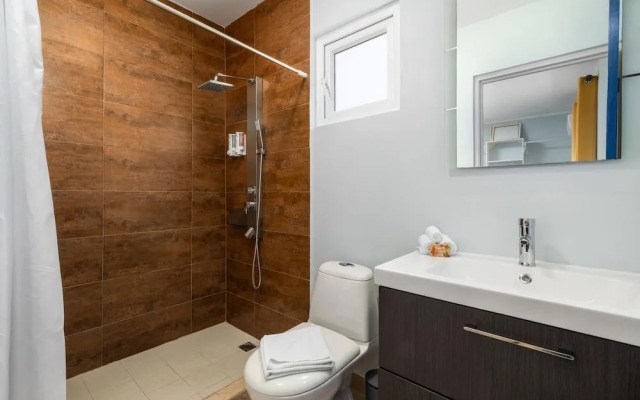 Tranquil 2br2ba Close to the Beach Shared Pool