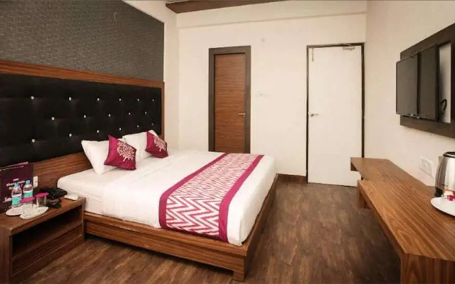 Star Holiday Inn by Nexstay