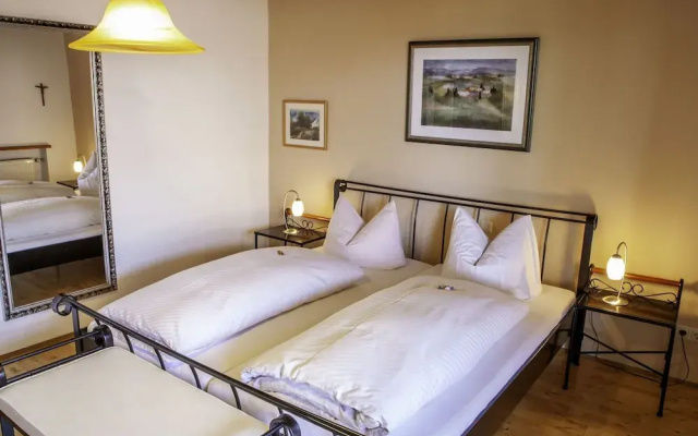 Cozy Apartment in Ruhmannsfelden With Swimming Pool