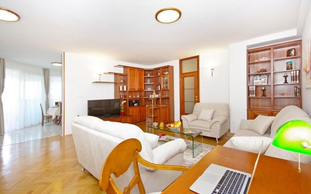Awesome Apartment in Split With Wifi and 3 Bedrooms