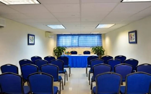 Dover Beach Hotel