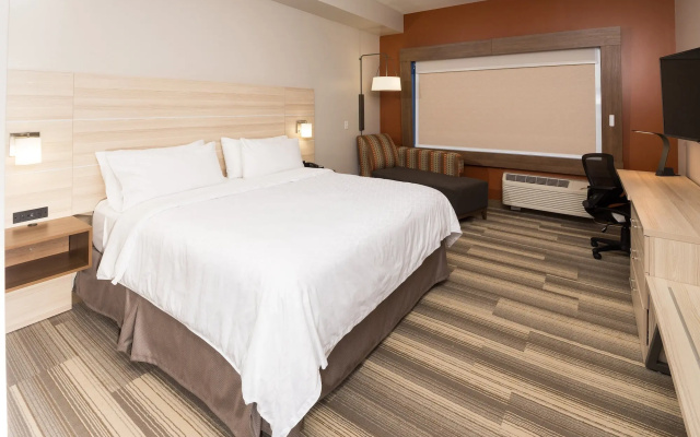Holiday Inn Express & Suites Auburn by IHG