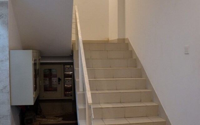 Priyo Nibash Stylish Residential Hotel