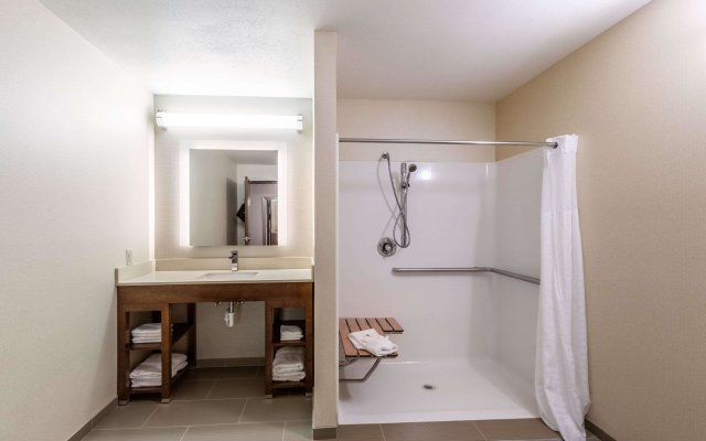 Comfort Suites Escanaba