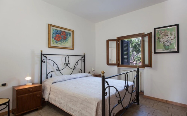 Villa Degli Dei With Garden and Pool