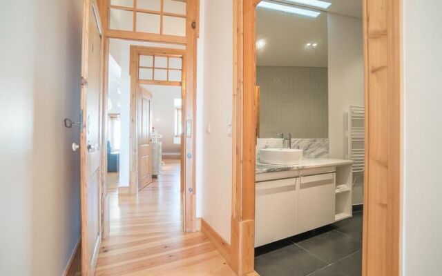 Superb Flat Cathedral & River View