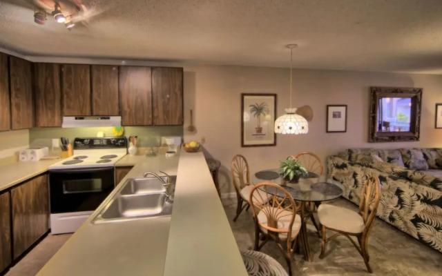 Sea Ge 3-212 2 Bedroom Condo