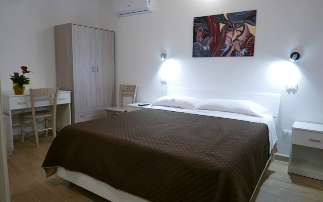 Opera Boutique Rooms