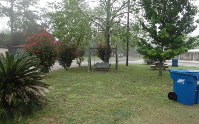 Garden Inn and Suites Silsbee