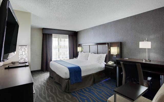 Holiday Inn Express Hotel & Suites Meadowlands Area, an IHG Hotel