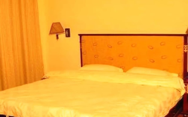 City Comfort Inn Hotel (Maoming Dianbai District People's Hospital Wanda Plaza)