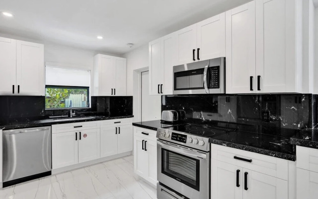 Hibiscus House in Fort Lauderdale