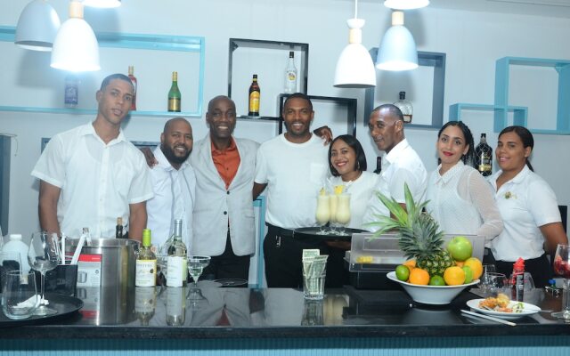 Skylight Suites Restaurant Bar
