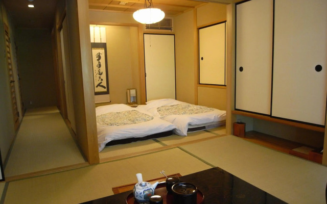 Kawakamiya Kasuitei