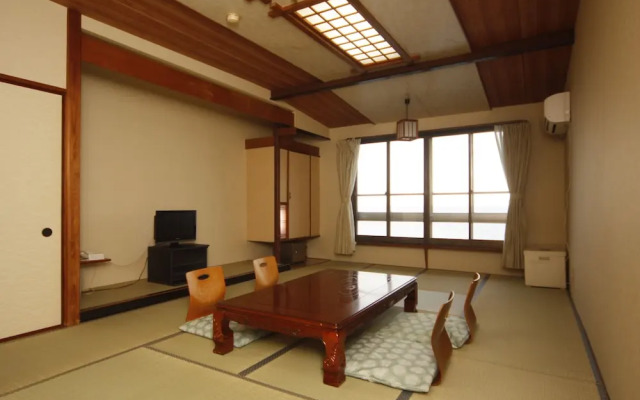 Hoshi Hotel