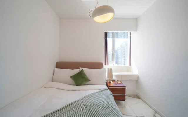 Tyms 2BR 1BA Apt Xujiahui Metro
