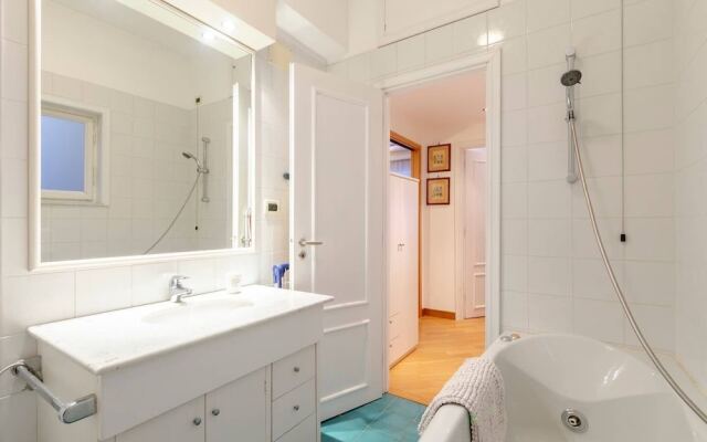JOIVY Lovely Apt with Communal Pool in Nervi