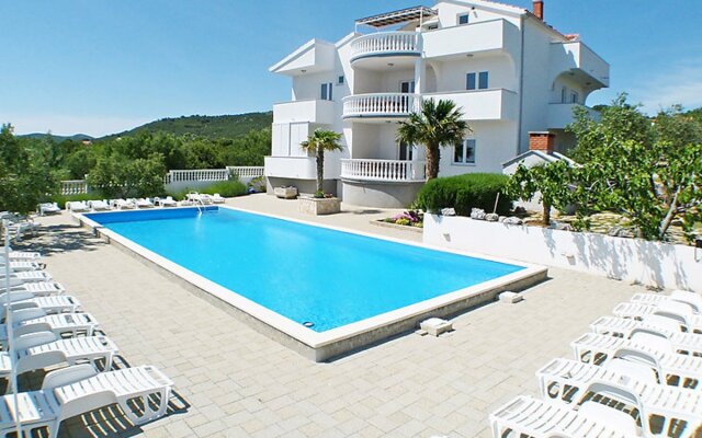 Apartment Rina Paros 41123