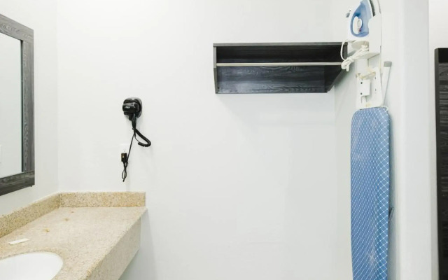 Sapphire Inn and Suites