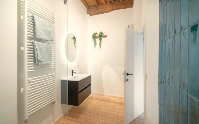 The Hendrik Square Residence