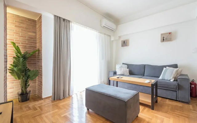 Quiet Embassy Suite by Cloudkeys