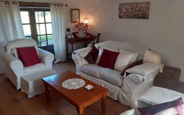 Beautiful 300 Year old Traditional Country Cottage