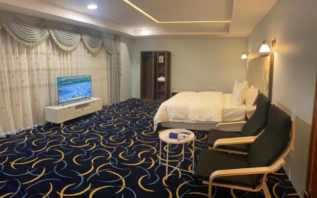Rooms Hotel
