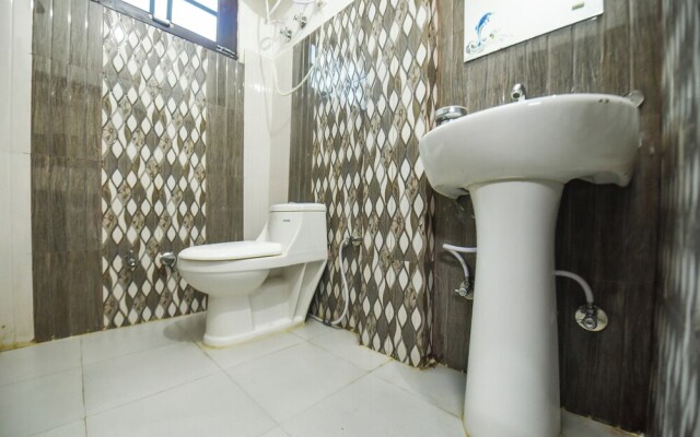 OYO Flagship 13855 Hotel Green Hills