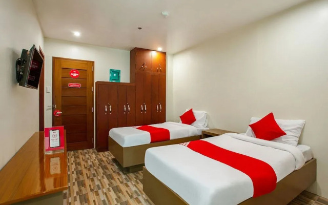 OYO 421 Deck 360 Dormitel Near Davao Medical School Foundation Hospital