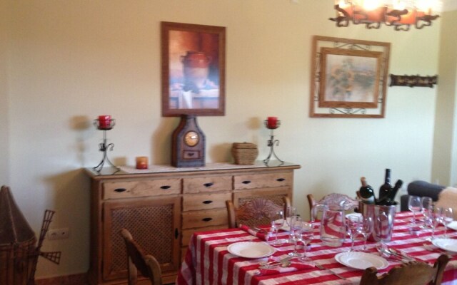 Traditional Andalusian Villa in La Higuera