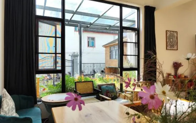 Dali Qixi | A luxury resort homestay at the foot of Cangshan Mountain. – Balcony – Dali