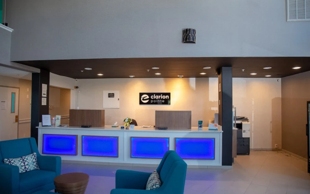 Clarion Pointe Indianapolis Airport