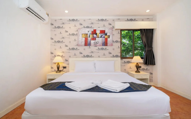 Patong Central Residence & Apartment