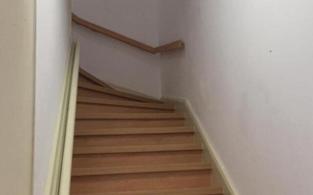 Olive Street House - Hostel