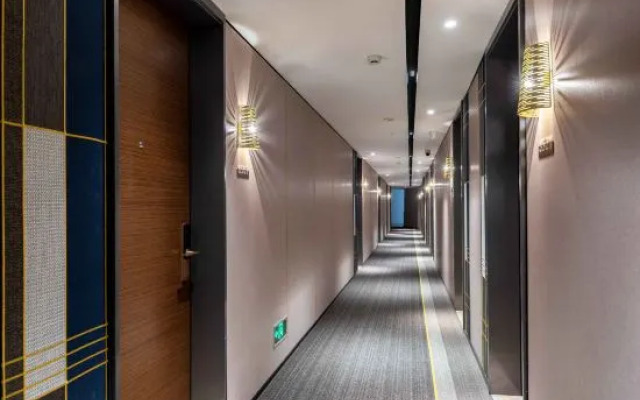 Homeinn Plus Hotel (Xuzhou High-Speed Railway Station)