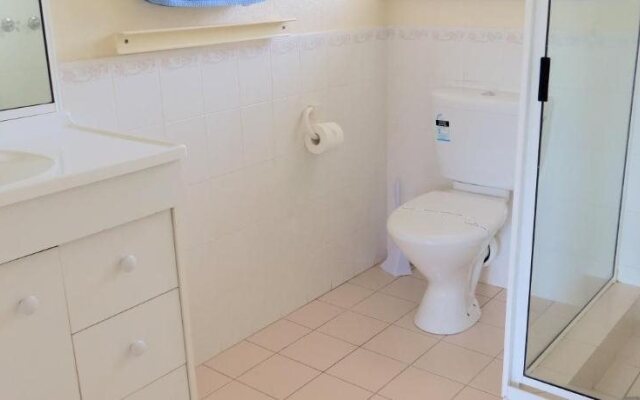 Chapman Court Holiday Units