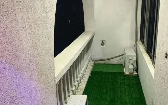 Open plan studio apartment unit